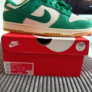 Dunk Low SE 'Malachite Gum'